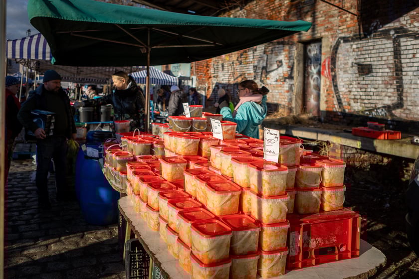 Bazar na dworcu Świebodzkim, luty 2024