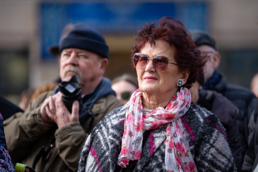 Odsłonięcie krasnala Stanisława Wolskiego