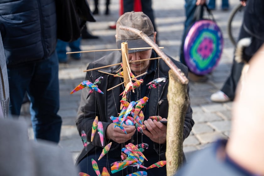 Odsłonięcie krasnala Stanisława Wolskiego