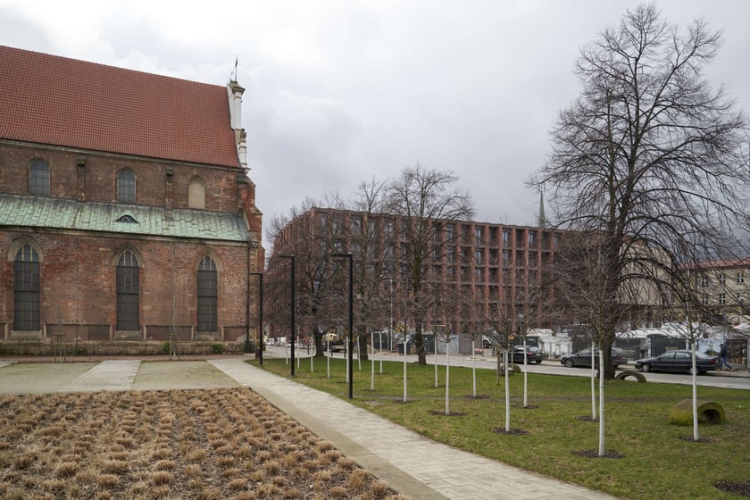 Budowa Bernardyńskiej 4, luty 2024
