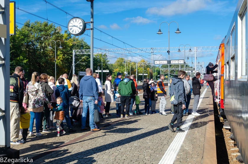 Wystawa lokomotyw i wagonów zorganizowana przez Klub Sympatyków Kolei we Wrocławiu