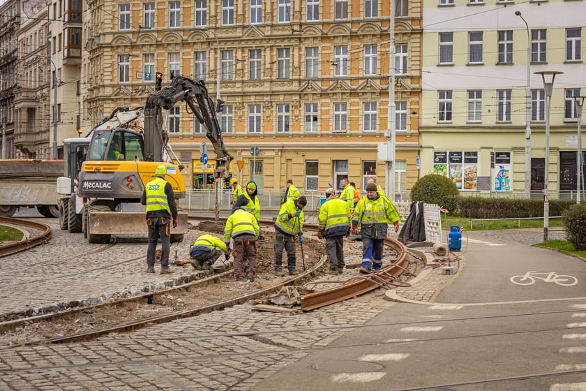 Remont torowiska na placu Powstańców Wielkopolskich. Wrocław, 9 marca 2024