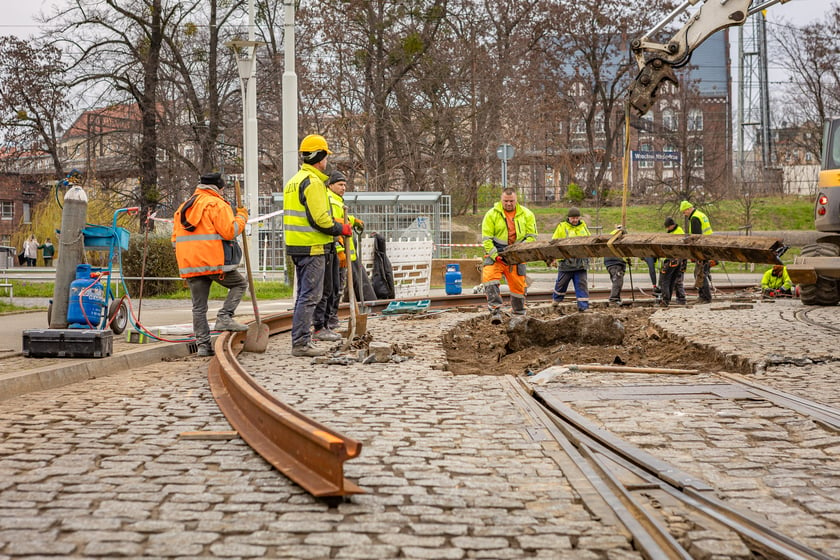 Remont torowiska na placu Powstańców Wielkopolskich. Wrocław, 9 marca 2024