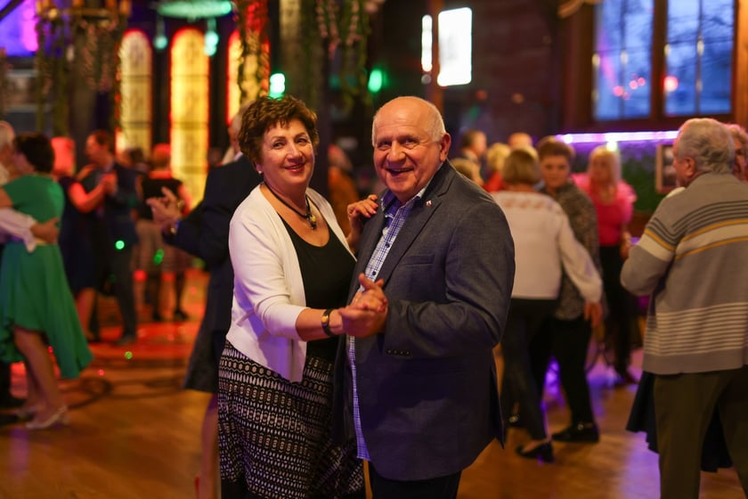 Bal z okazji Dnia Kobiet - Rock'n'rollowa Dama - lata 50. w Restauracji Letniej