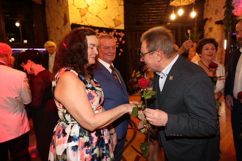 Bal z okazji Dnia Kobiet - Rock'n'rollowa Dama - lata 50. w Restauracji Letniej