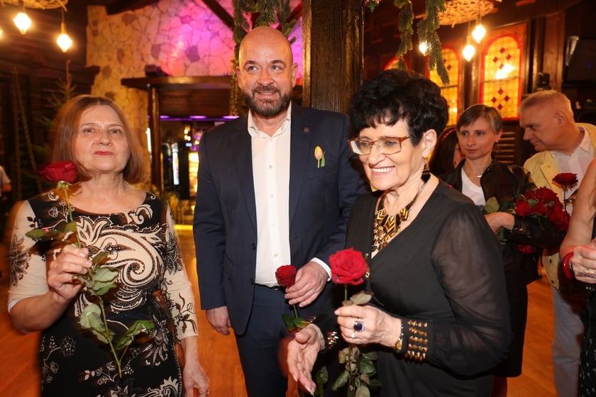 Bal z okazji Dnia Kobiet - Rock'n'rollowa Dama - lata 50. w Restauracji Letniej