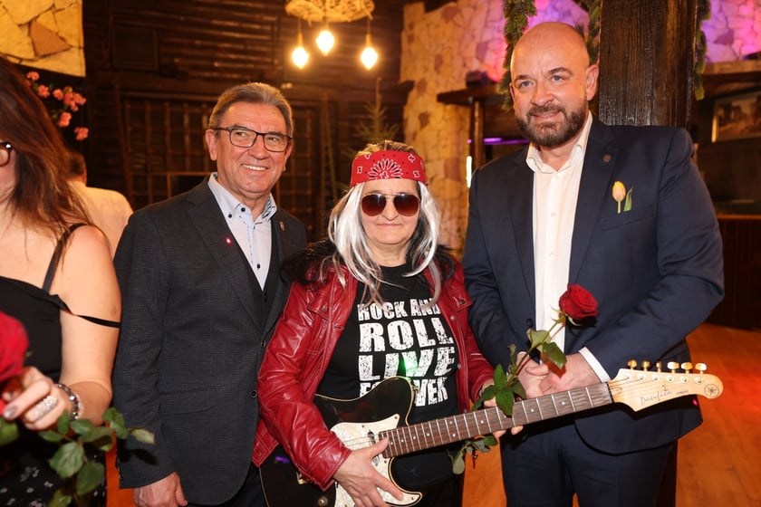 Bal z okazji Dnia Kobiet - Rock'n'rollowa Dama - lata 50. w Restauracji Letniej