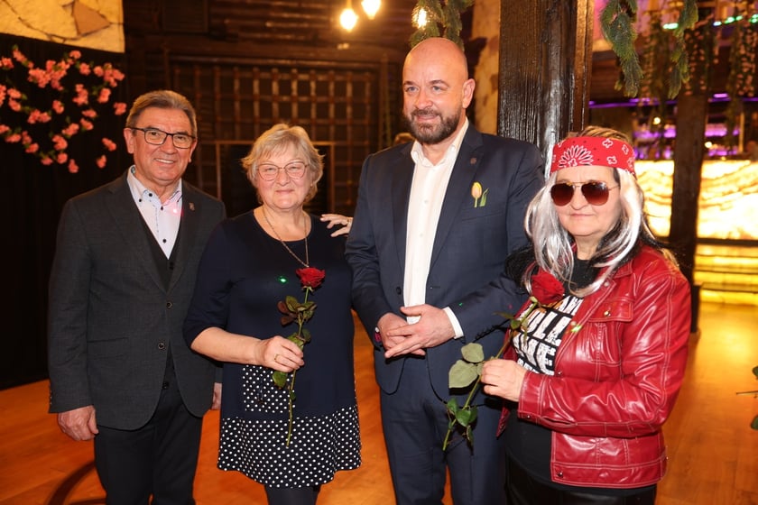 Bal z okazji Dnia Kobiet - Rock'n'rollowa Dama - lata 50. w Restauracji Letniej