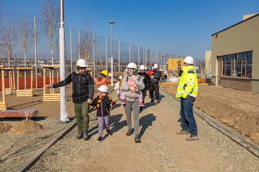 Dzień otwarty na budowie zespołu szkolno-przedszkolnego przy ul. Cynamonowej