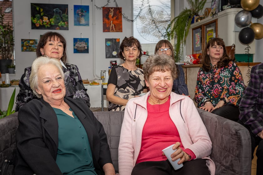 Dzień Kobiet w Rewirze Twórczym na Swojczycach, spotkanie z prezydentem Wrocławia Jackiem Sutrykiem