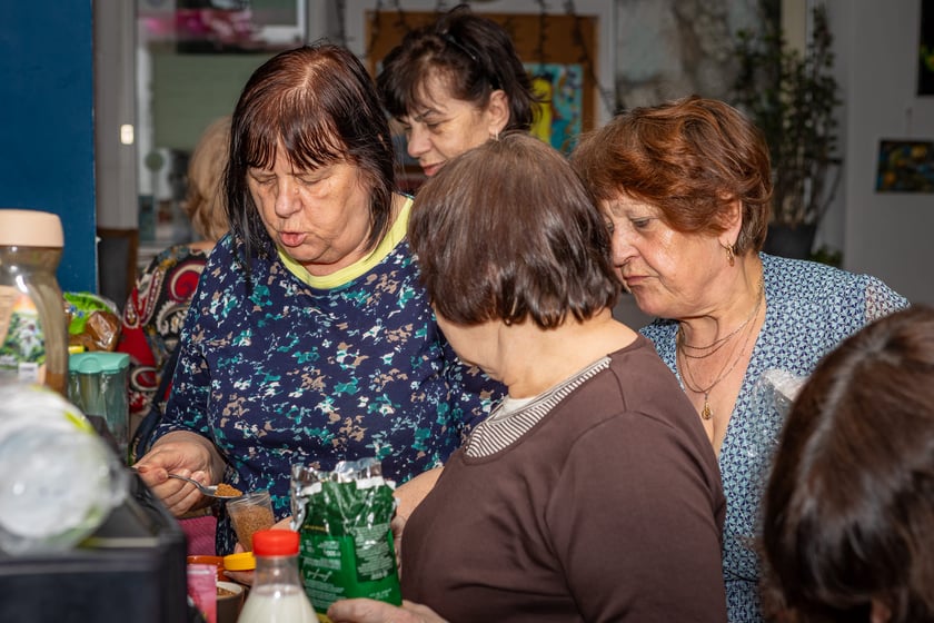 Dzień Kobiet w Rewirze Twórczym na Swojczycach, spotkanie z prezydentem Wrocławia Jackiem Sutrykiem