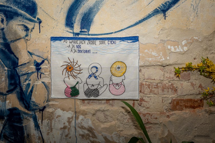 Dzień Kobiet w Rewirze Twórczym na Swojczycach, spotkanie z prezydentem Wrocławia Jackiem Sutrykiem