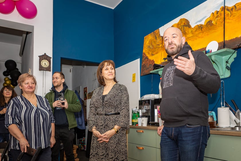 Dzień Kobiet w Rewirze Twórczym na Swojczycach, spotkanie z prezydentem Wrocławia Jackiem Sutrykiem