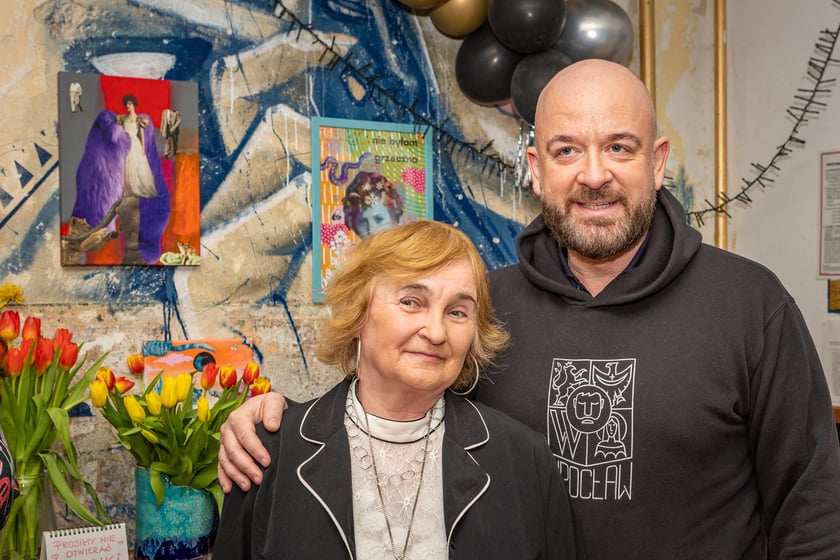 Dzień Kobiet w Rewirze Twórczym na Swojczycach, spotkanie z prezydentem Wrocławia Jackiem Sutrykiem