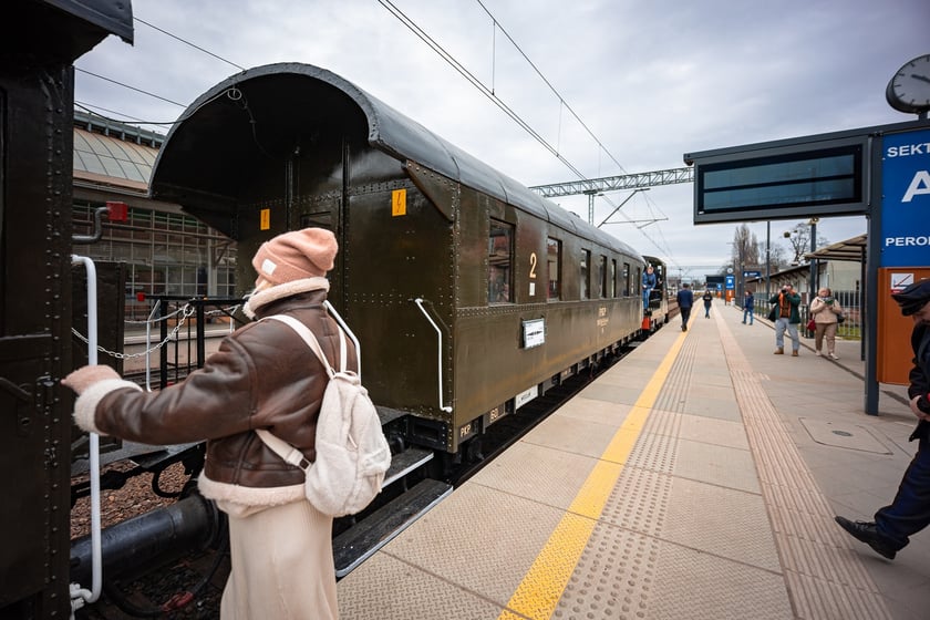 Pociąg retro, czyli kolejowe zakamarki Wrocławia - otwarcie sezonu 2024