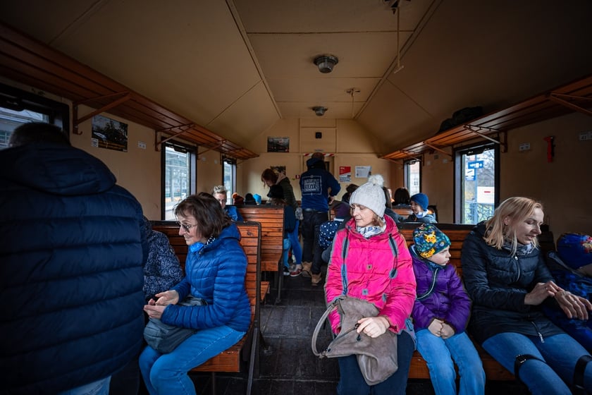 Pociąg retro, czyli kolejowe zakamarki Wrocławia - otwarcie sezonu 2024