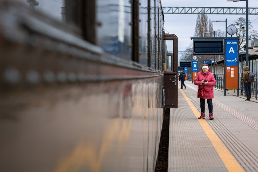 Pociąg retro, czyli kolejowe zakamarki Wrocławia - otwarcie sezonu 2024