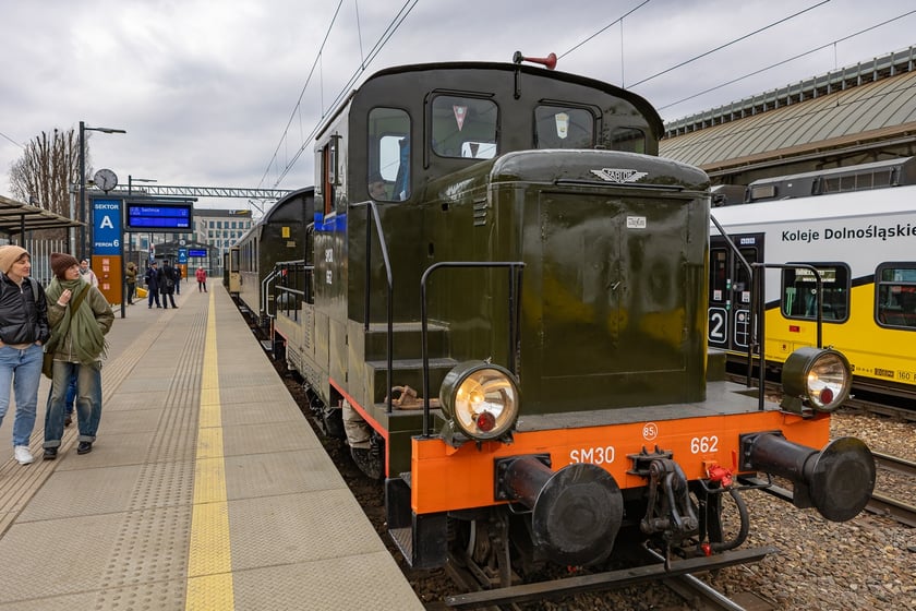 Pociąg retro, czyli kolejowe zakamarki Wrocławia - otwarcie sezonu 2024