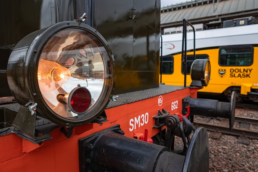 Pociąg retro, czyli kolejowe zakamarki Wrocławia - otwarcie sezonu 2024