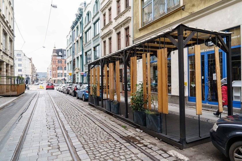 Ogródki gastronomiczne na Starym Mieście we Wrocławiu w marcu 2024