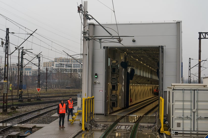 Nowoczesna myjnia PKP Intercity we Wrocławiu
