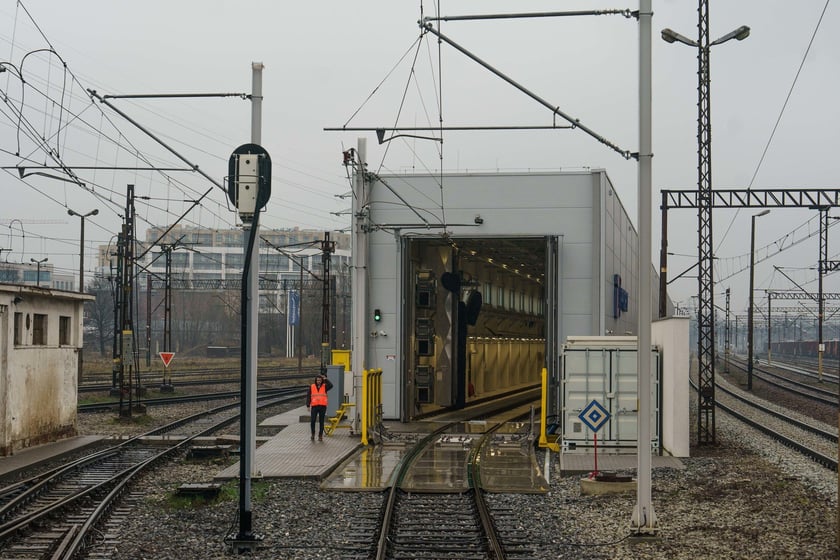 Nowoczesna myjnia PKP Intercity we Wrocławiu