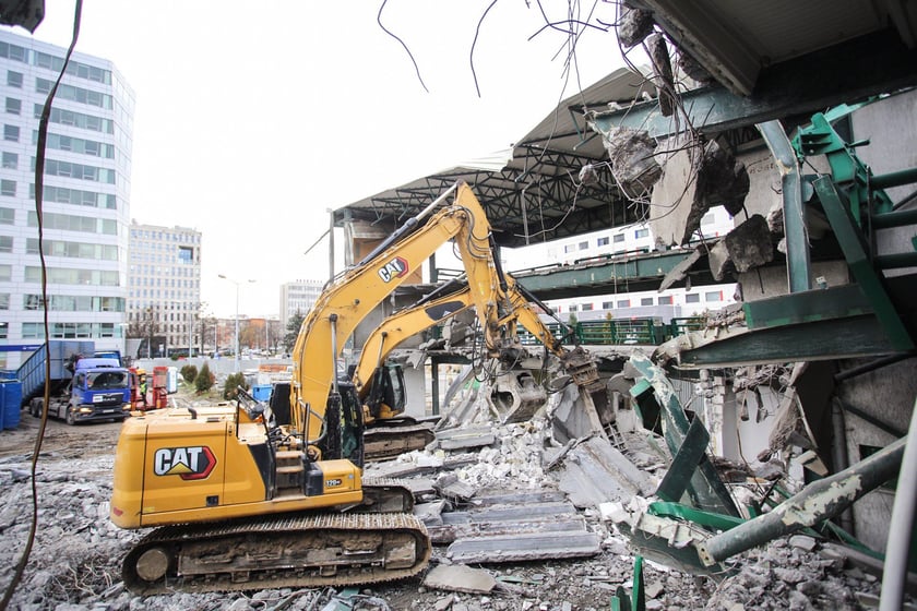 Wyburzanie parkingu przy Swobodnej, luty 2023