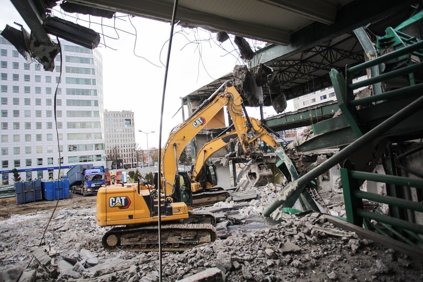 Wyburzanie parkingu przy Swobodnej, luty 2023