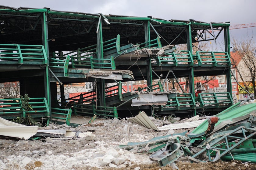Wyburzanie parkingu przy Swobodnej, luty 2023