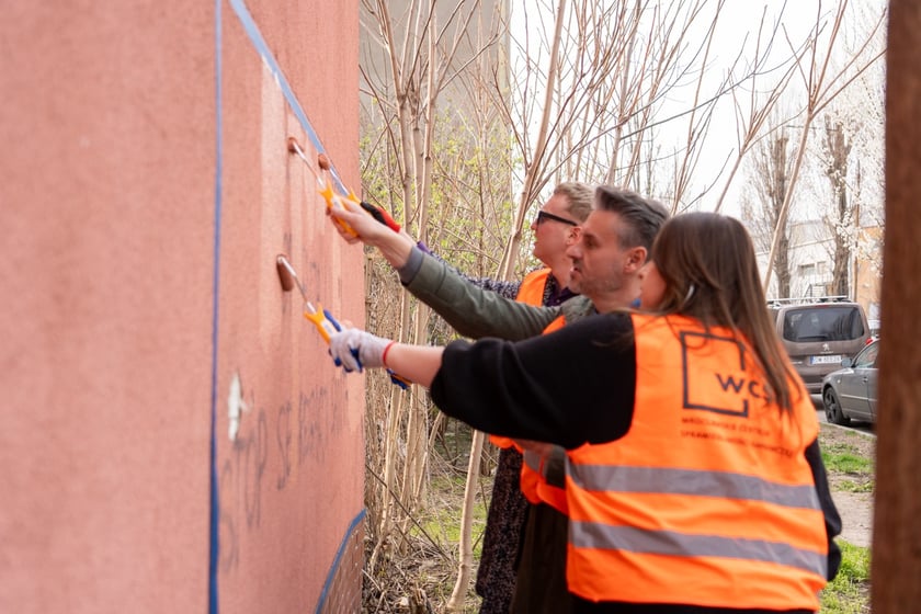 Akcja usuwania napisów we Wrocławiu w Światowym Dniu Walki z Dyskryminacją Rasową