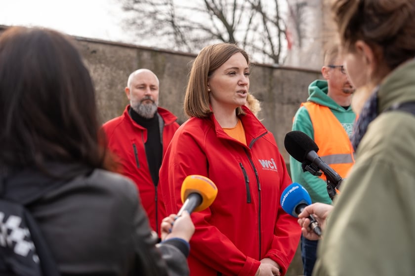 Akcja usuwania napisów we Wrocławiu w Światowym Dniu Walki z Dyskryminacją Rasową