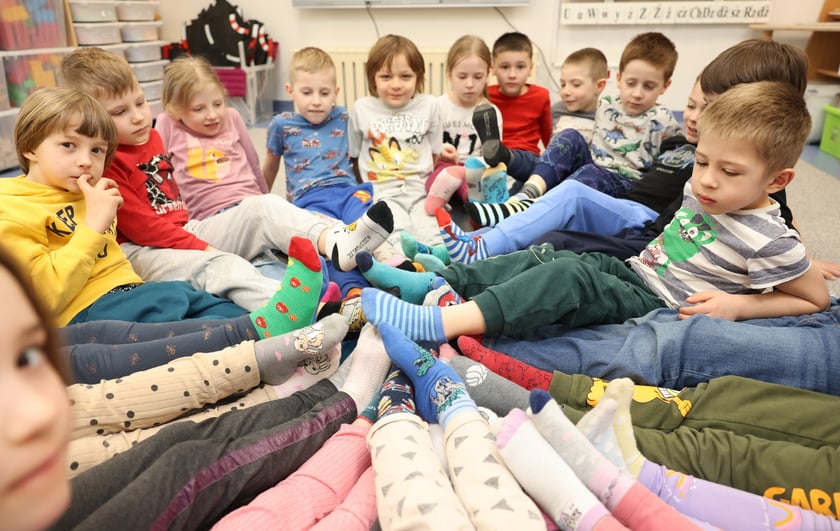 Dzień kolorowej skarpetki w Przedszkolu nr 17 we Wrocławiu
