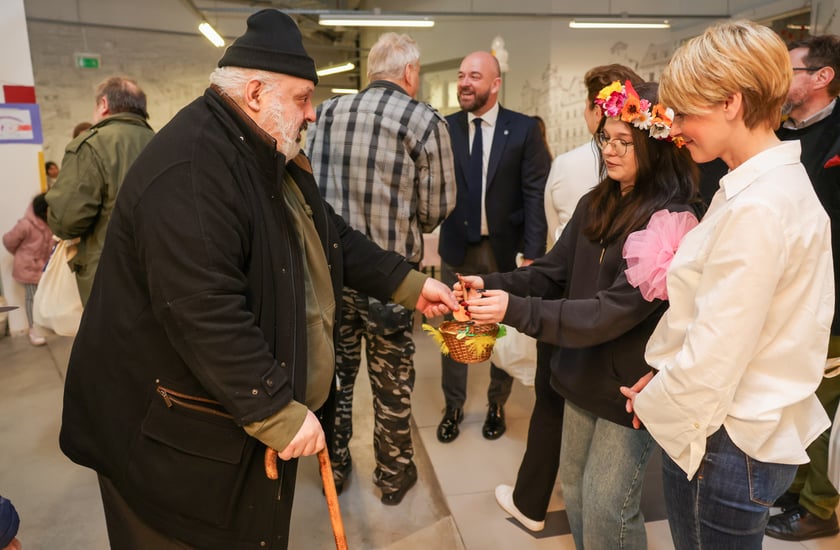 Przedświąteczne Paczki Dobrych Relacji. Wrocław, hala Grafit, 22.03.2024