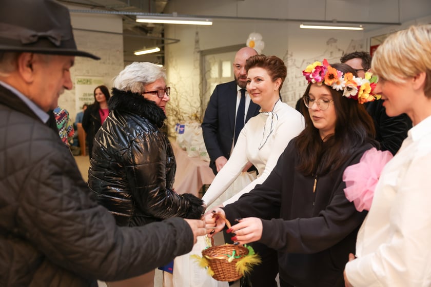 Przedświąteczne Paczki Dobrych Relacji. Wrocław, hala Grafit, 22.03.2024