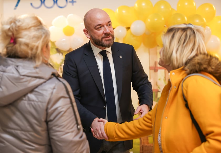 Przedświąteczne Paczki Dobrych Relacji. Wrocław, hala Grafit, 22.03.2024