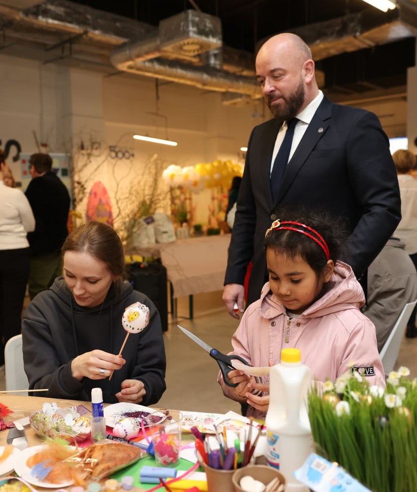 Przedświąteczne Paczki Dobrych Relacji. Wrocław, hala Grafit, 22.03.2024
