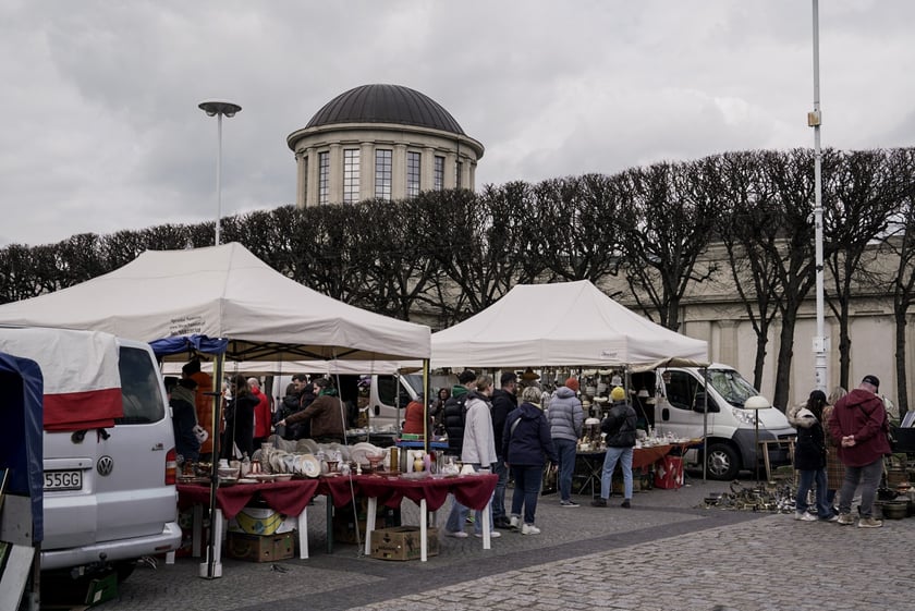 Giełda staroci pod Iglicą - niedziela 23 marca
