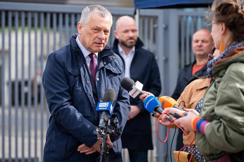 Uroczyste podpisanie umowy na budowę ZSP przy ul. Zwycięskiej we Wrocławiu