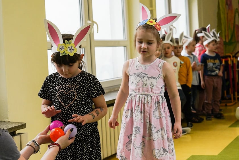 Spotkanie z Zajączkiem w Przedszkolu nr 149 „Tęczowa Polanka”