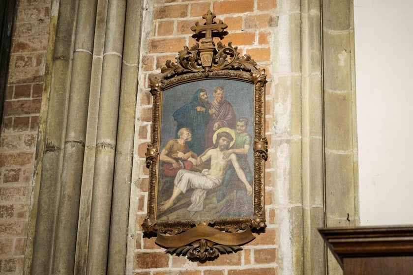 Przygotowania do świąt wielkanocnych w katedrze we Wrocławiu