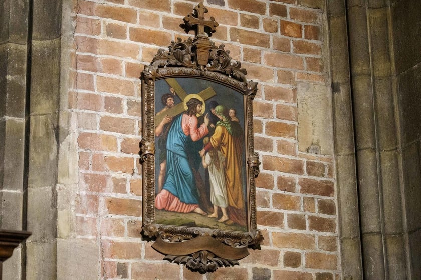 Przygotowania do świąt wielkanocnych w katedrze we Wrocławiu