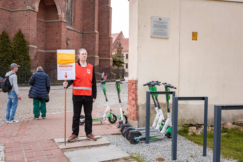 Caritas rozdał ubogim 600 paczek