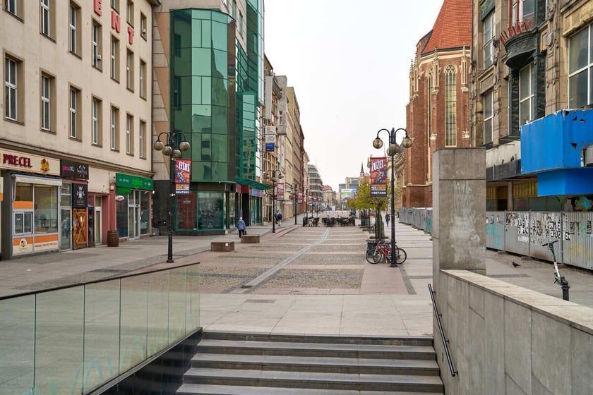 Puste miasto. Wrocław bez ludzi i bez samochodów. 31.03.2024
