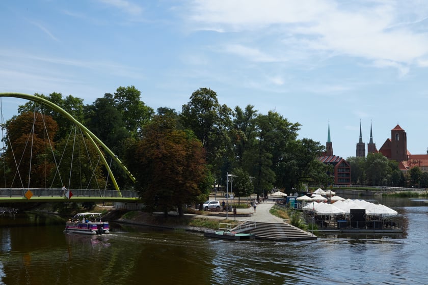 Wyspa Słodowa to popularne miejsce wśród wrocławskich studentów.&nbsp;Warto wybrać się tam na spacer lub zorganizować piknik ze znajomymi. Sprawdź, co jeszcze robić wiosną we Wrocławiu.