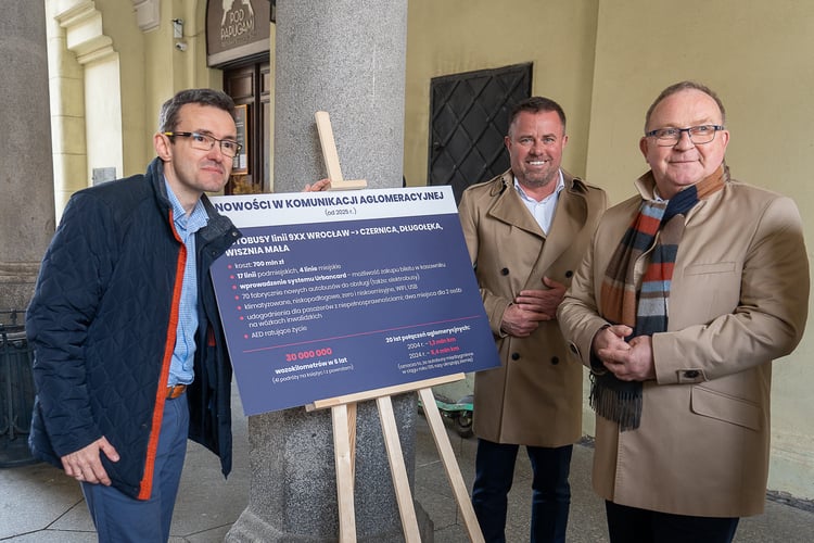 Konferencja prasowa dotycząca rewolucji w komunikacji aglomeracyjnej oraz  Karty Seniora Aglomeracji Wrocławskiej
