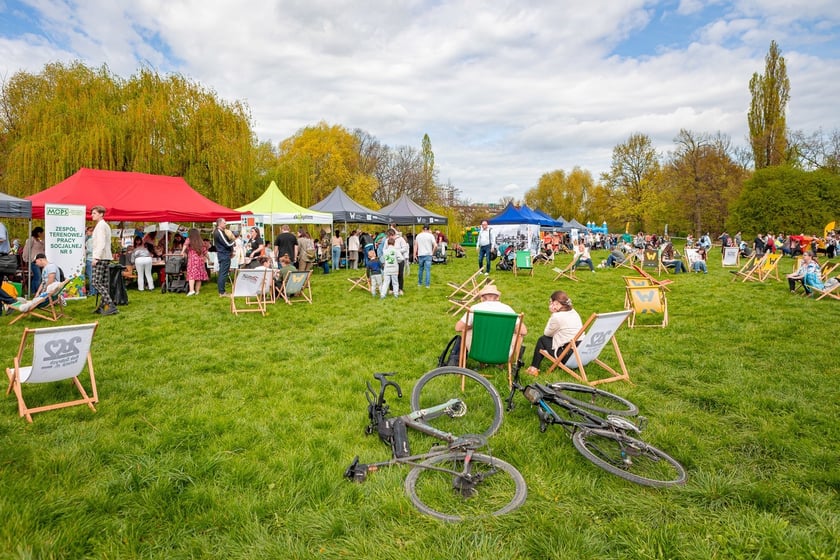Piknik w parku na Niskich Łąkach i wiosenna edycja akcji WROśnij we WROcław&nbsp;&nbsp;