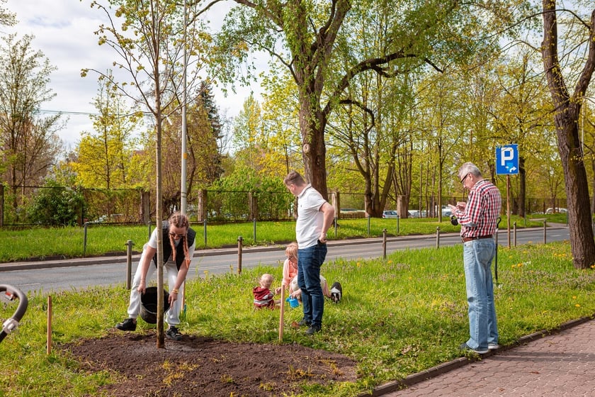 Piknik w parku na Niskich Łąkach i wiosenna edycja akcji WROśnij we WROcław&nbsp;&nbsp;