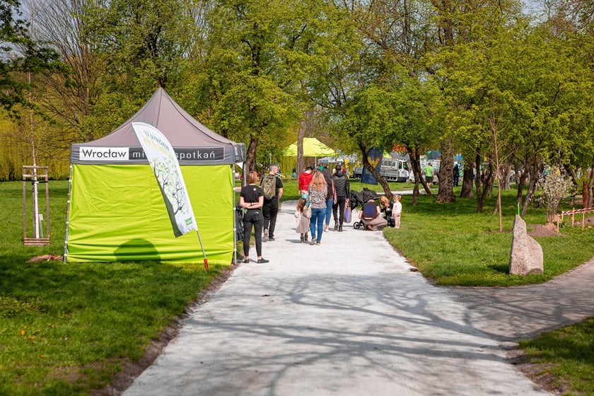 Piknik w parku na Niskich Łąkach i wiosenna edycja akcji WROśnij we WROcław&nbsp;&nbsp;