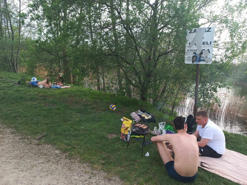 Wrocławianie wypoczywający na Maślicach
