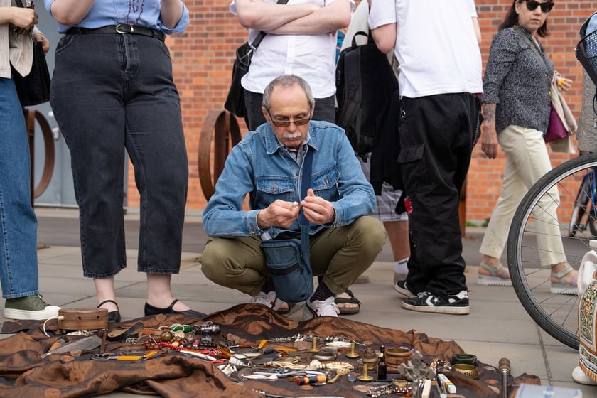 Pchli targ przy Centrum Historii Zjezdnia we Wrocławiu
